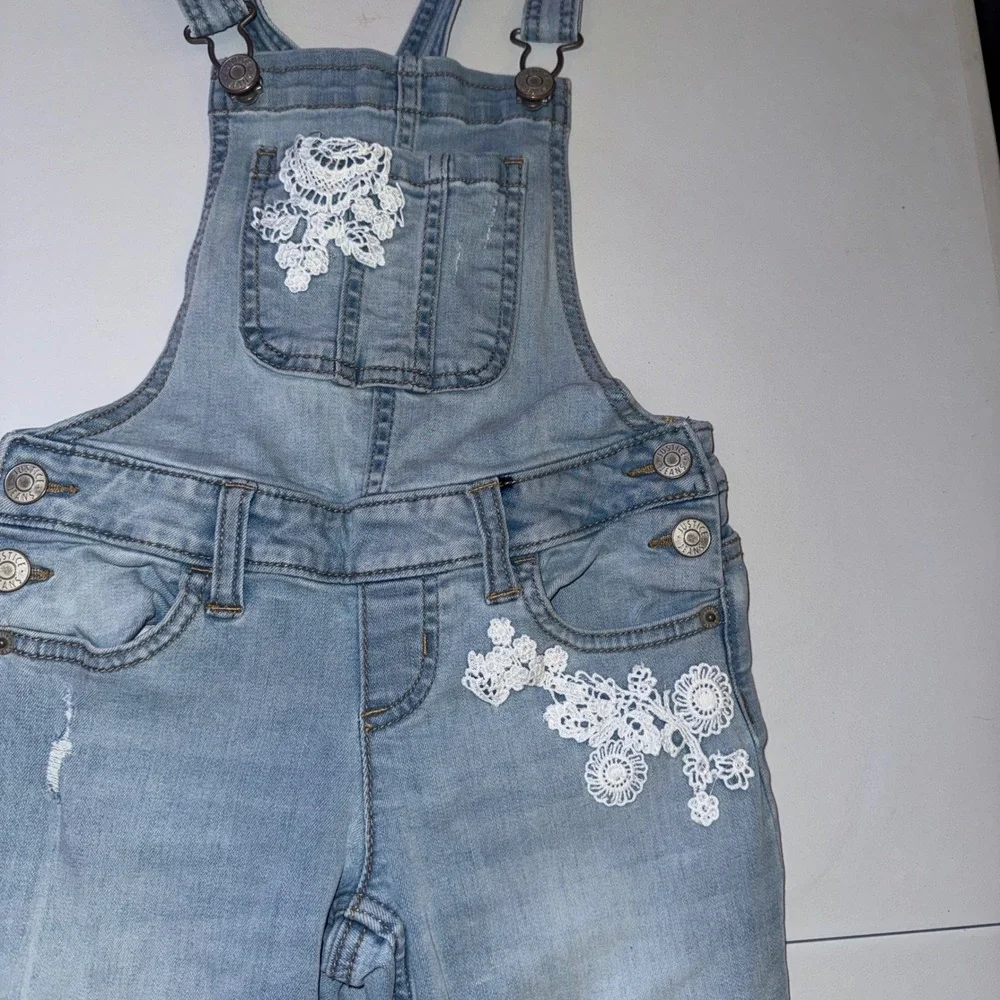 Justice Overalls Girls Size 7 Light Blue Denim Lace Floral Distressed Stretch